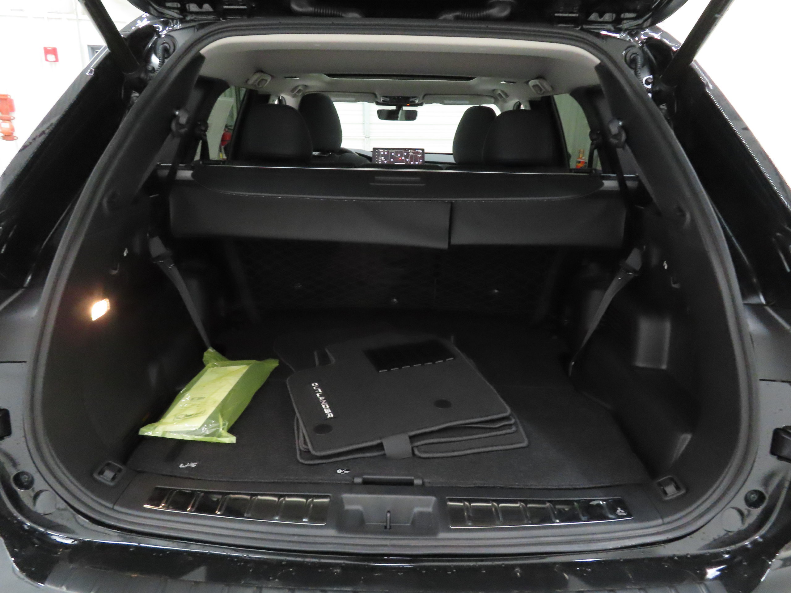 New 2026 Mitsubishi Outlander SE FWD image 23