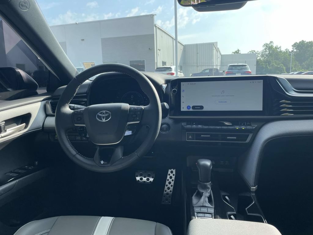 Used 2025 Toyota Camry SE w/ Multimedia Upgrade Package FWD image 15