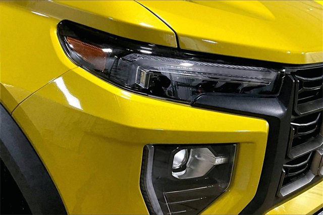 Certified 2024 GMC Canyon AT4X image 4