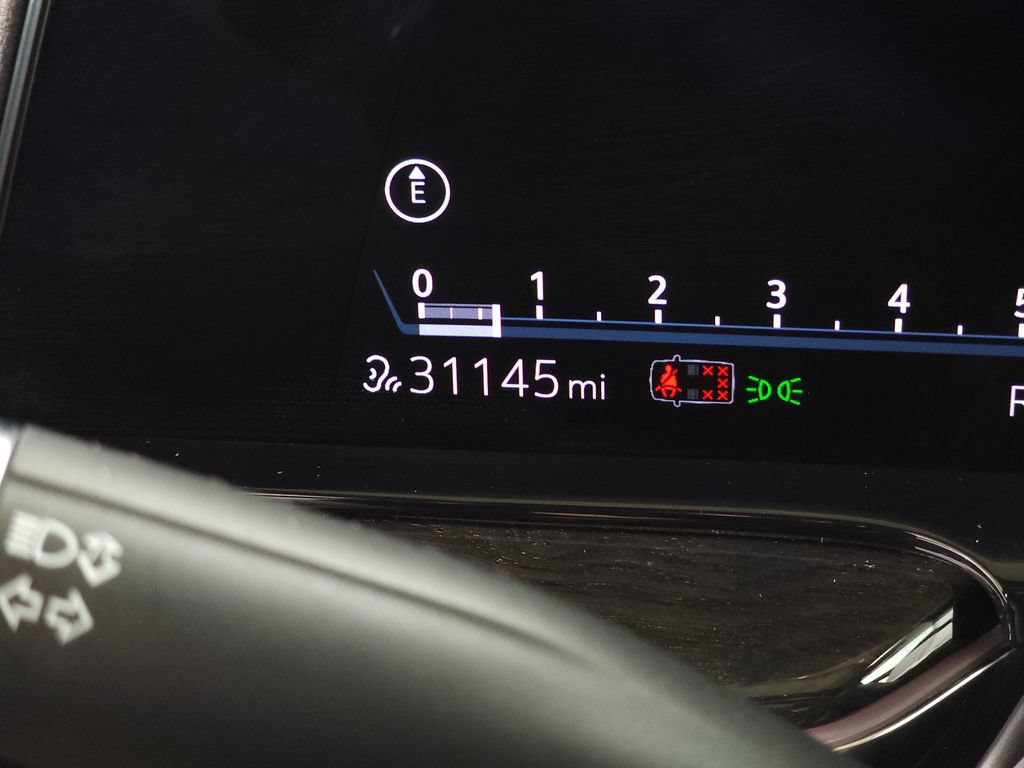 Used 2024 Cadillac Escalade Premium Luxury AWD/4WD image 26