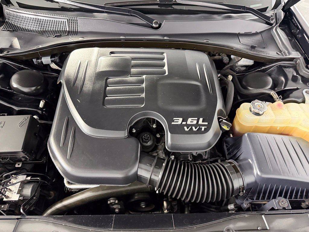 Used 2023 Chrysler 300 S w/ Comfort Group RWD image 23