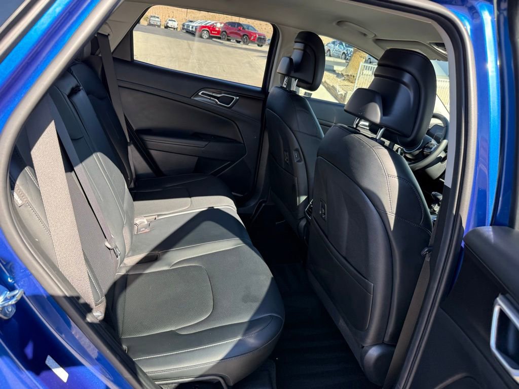 Used 2024 Kia Sportage EX FWD image 15