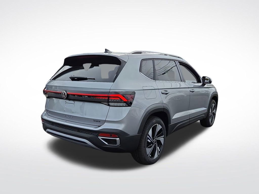 New 2025 Volkswagen Taos SE image 7
