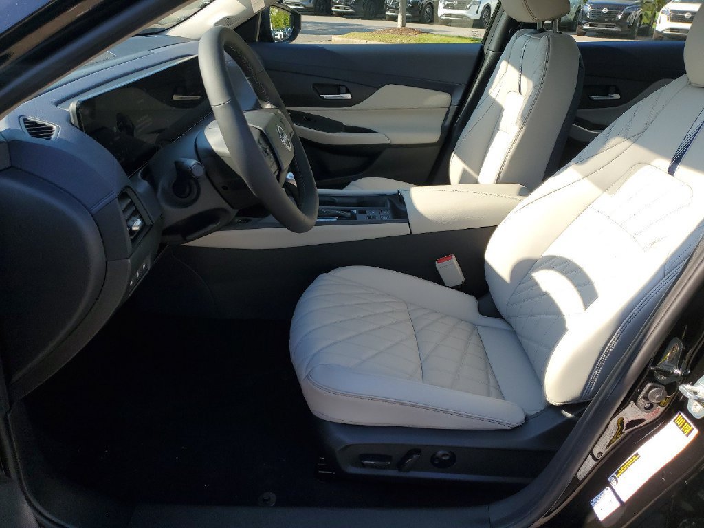 New 2026 Nissan Sentra SL w/ Floor Mat Package FWD image 17