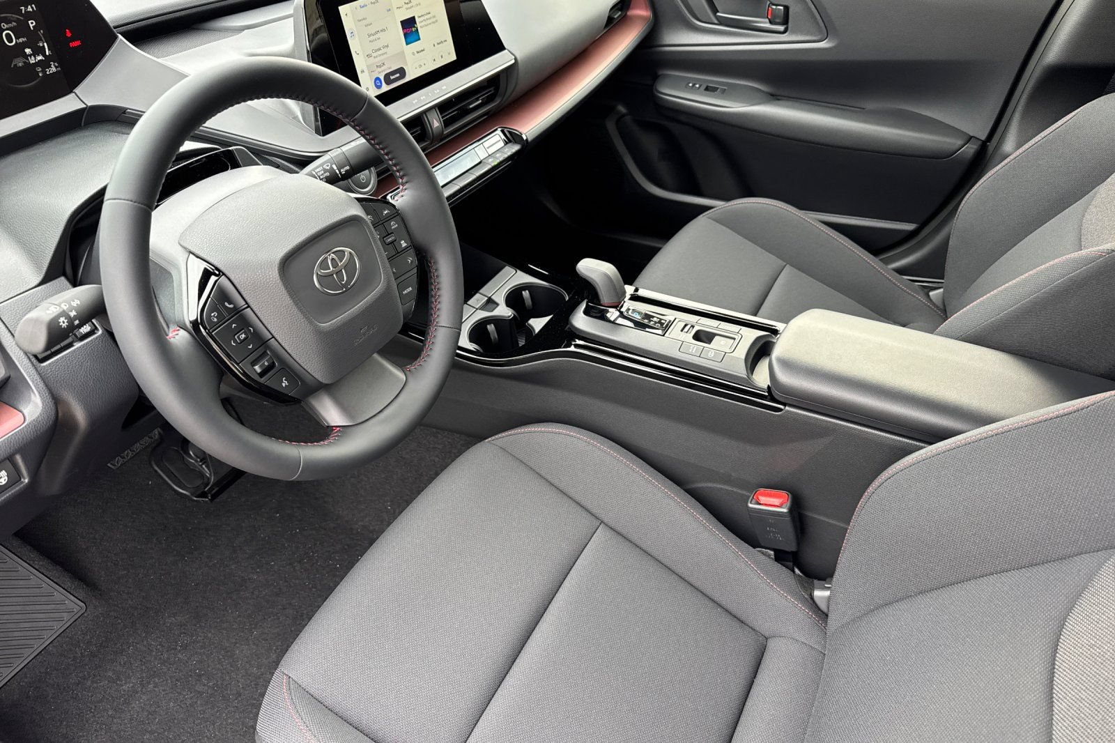 New 2026 Toyota Prius Plug-In Hybrid FWD image 10