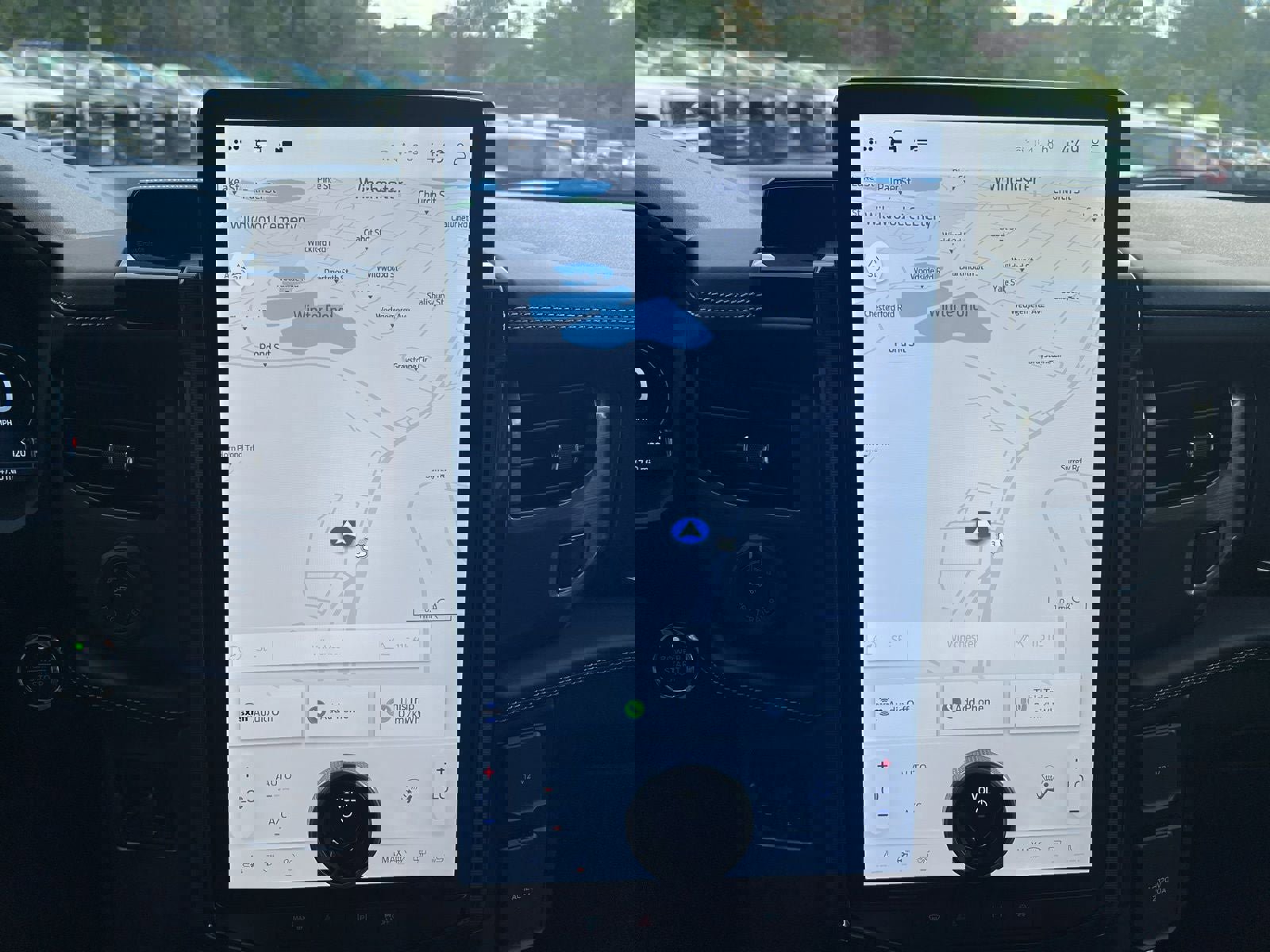 New 2025 Ford F150 Lightning Platinum image 34