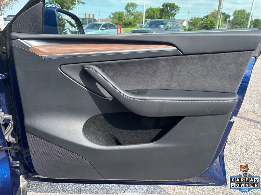 Used 2024 Tesla Model Y Long Range RWD image 50