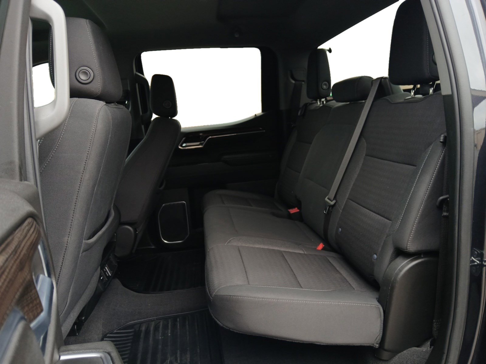 Used 2023 Chevrolet Silverado 1500 LT image 13