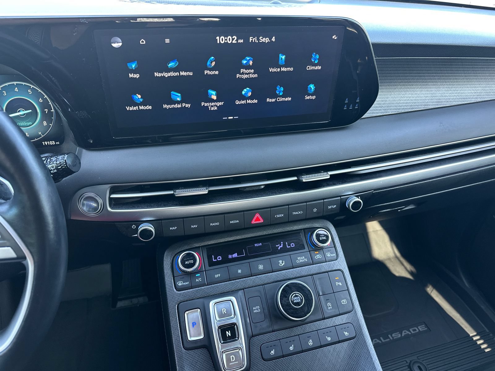 Certified 2025 Hyundai Palisade Limited FWD image 25