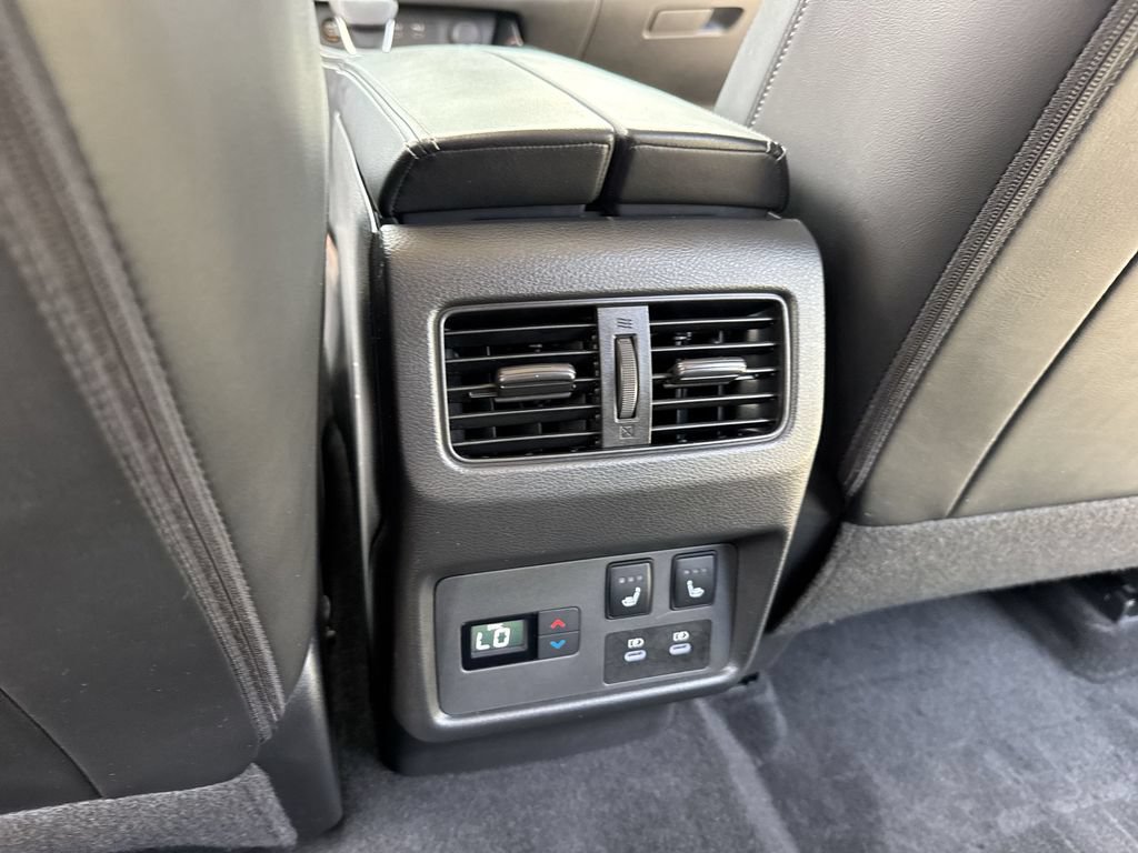 Used 2024 Nissan Rogue Platinum w/ Platinum Premium Package FWD image 37