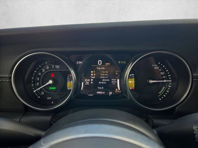 Used 2022 Jeep Wrangler Unlimited Sahara w/ Cold Weather Group AWD/4WD image 10