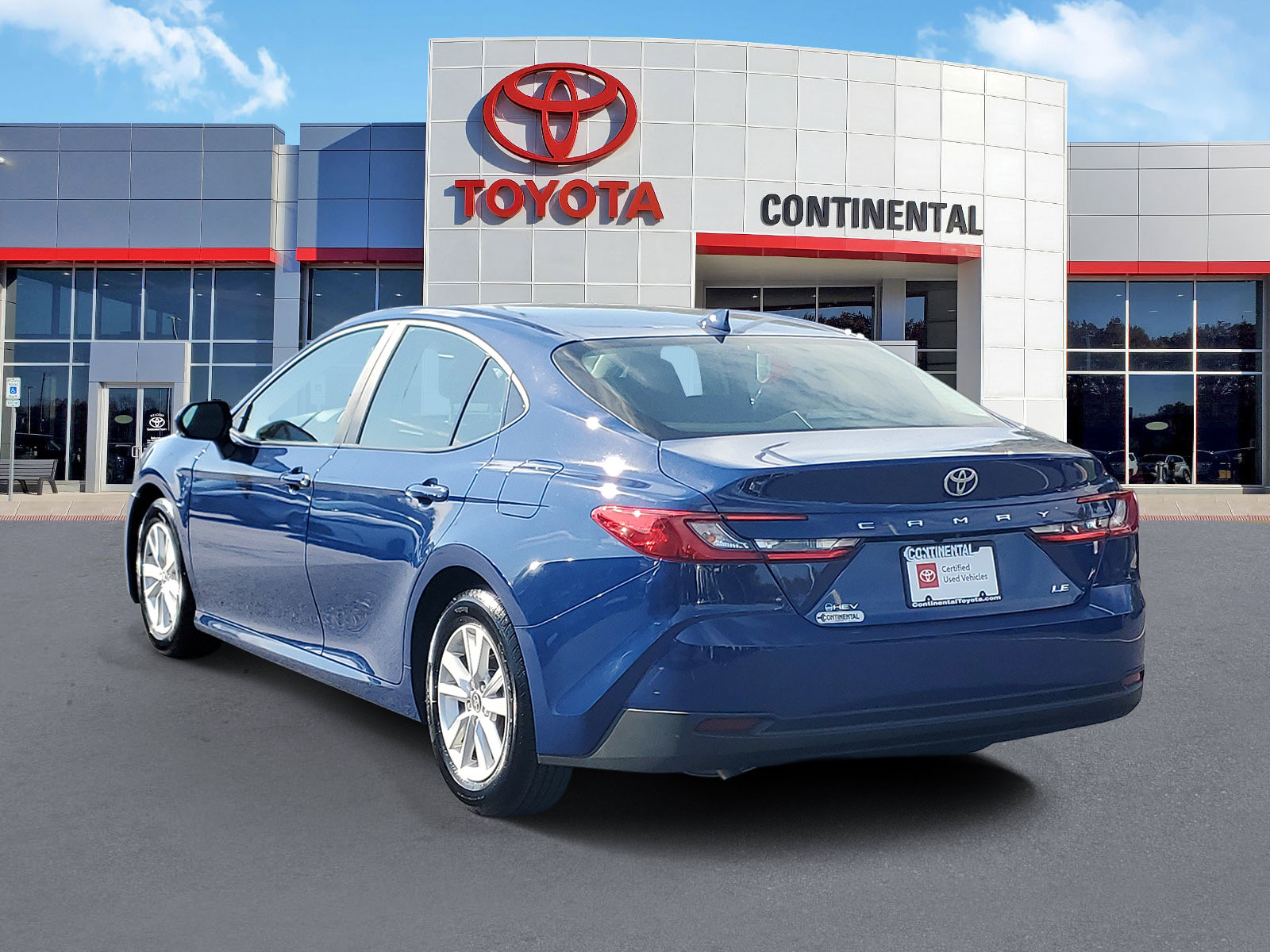 Certified 2025 Toyota Camry LE FWD image 4