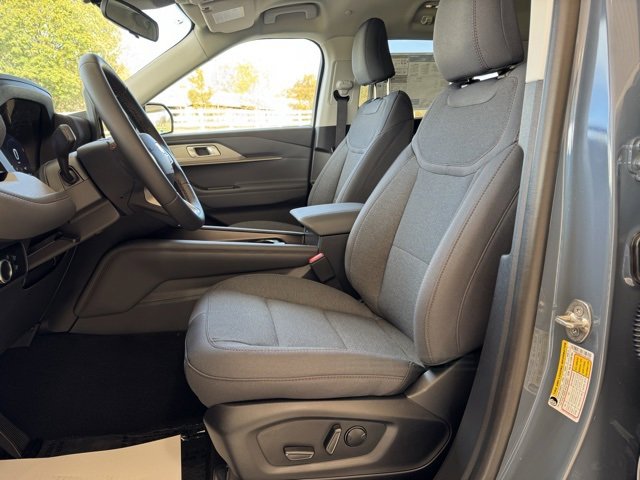 New 2026 Ford Explorer Active image 5