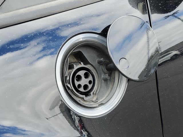 Used 2017 Ford C-MAX Energi SE w/ Equipment Group 402A image 6