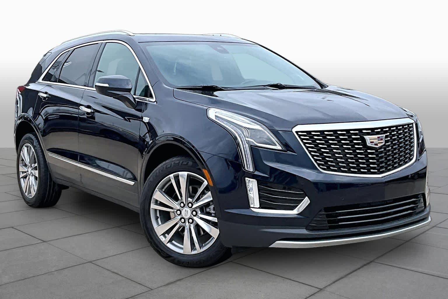 Used 2021 Cadillac XT5 Premium Luxury w/ LPO, Floor Liner Package FWD image 4