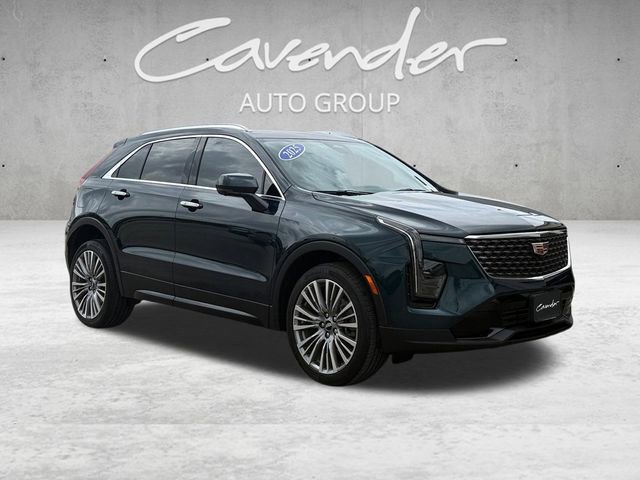 Certified 2025 Cadillac XT4 Premium Luxury w/ Cold Weather Package image 2