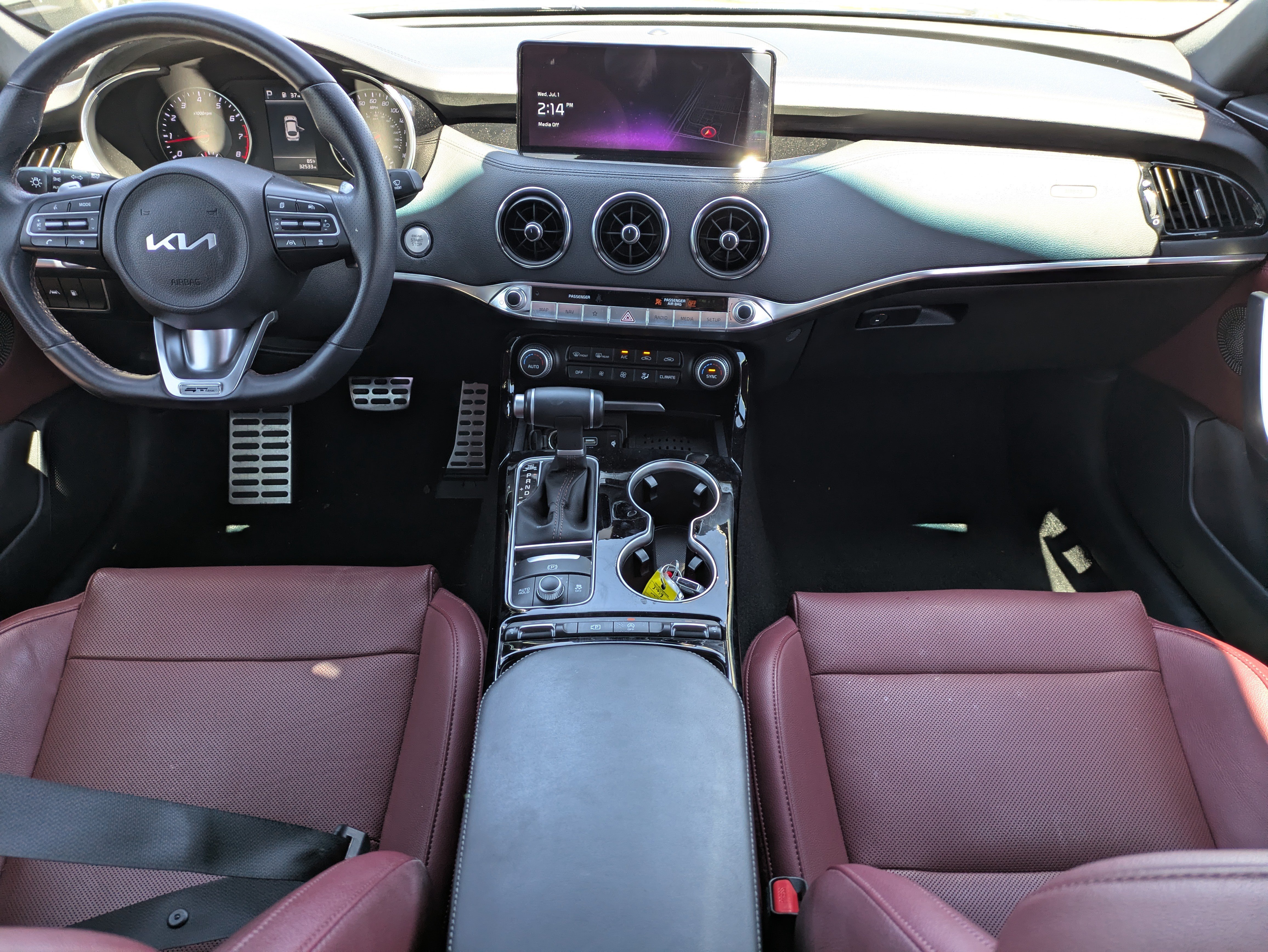 Used 2023 Kia Stinger GT-Line w/ Sun & Sound Package RWD image 14
