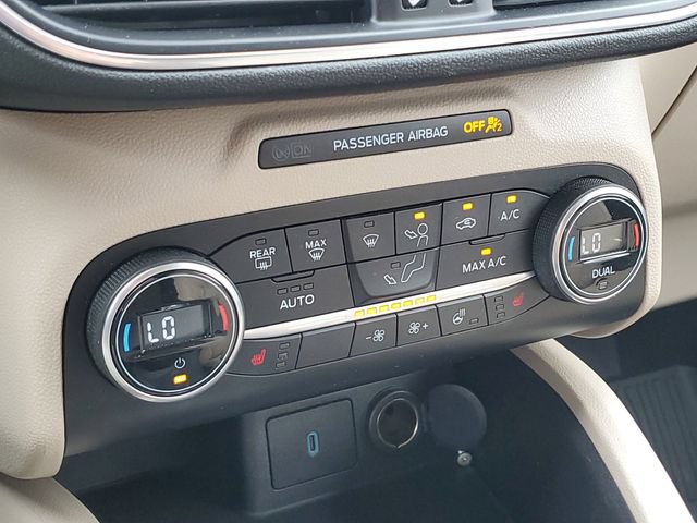Used 2020 Ford Escape Titanium AWD/4WD image 33