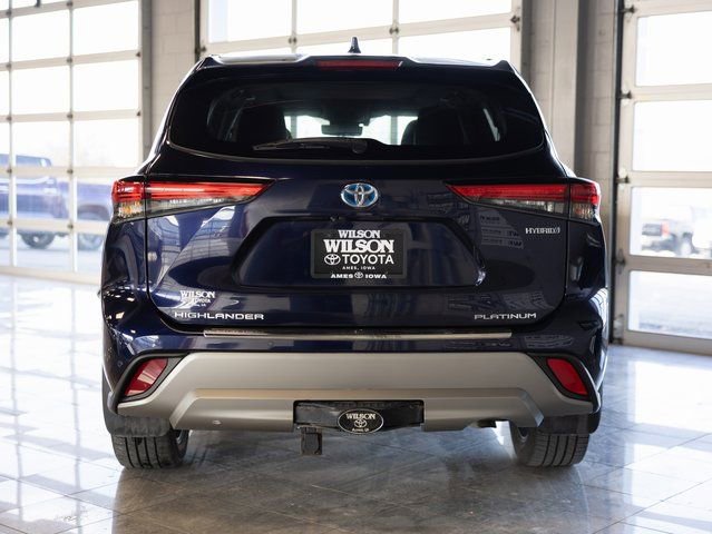 Used 2023 Toyota Highlander Platinum AWD/4WD image 4