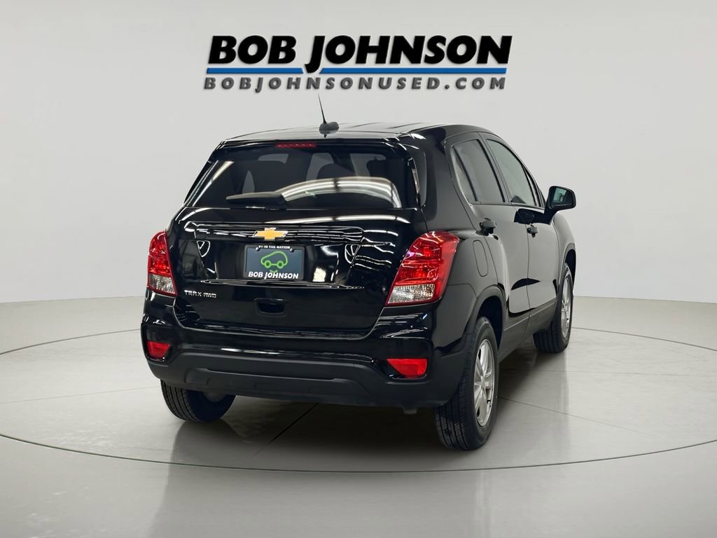 Certified 2022 Chevrolet Trax LS w/ Tint and Cruise Package image 10