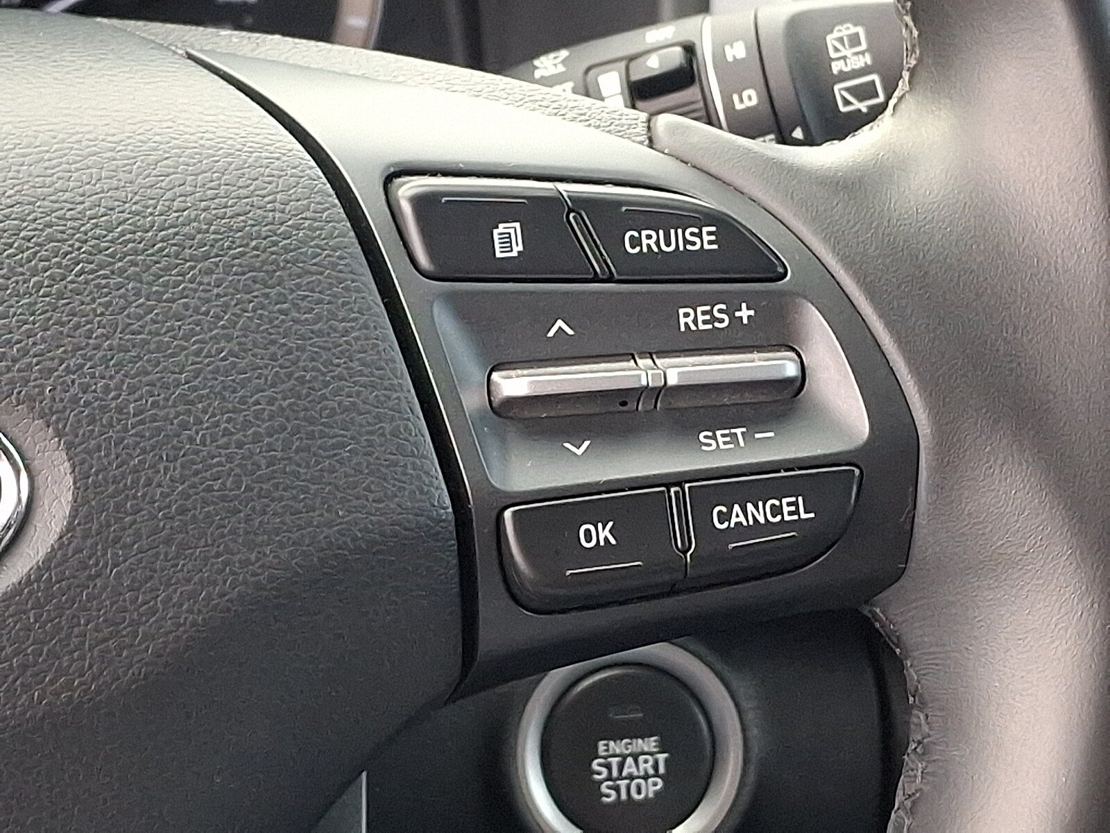 Used 2018 Hyundai Kona SEL AWD/4WD image 22