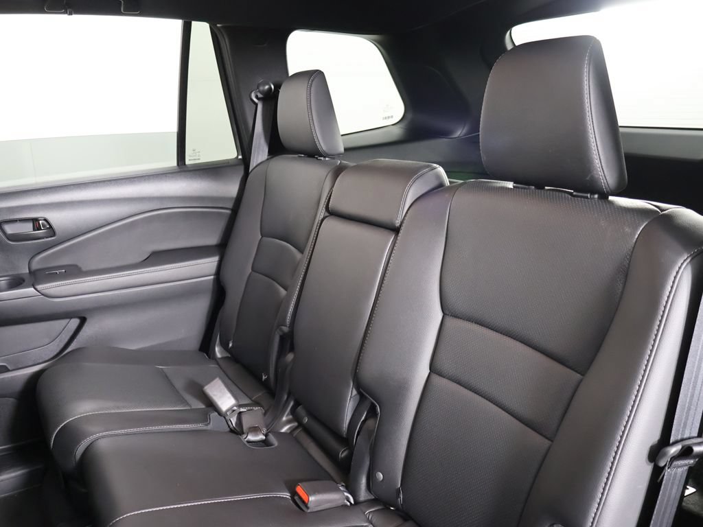 Used 2023 Honda Passport EX-L image 32