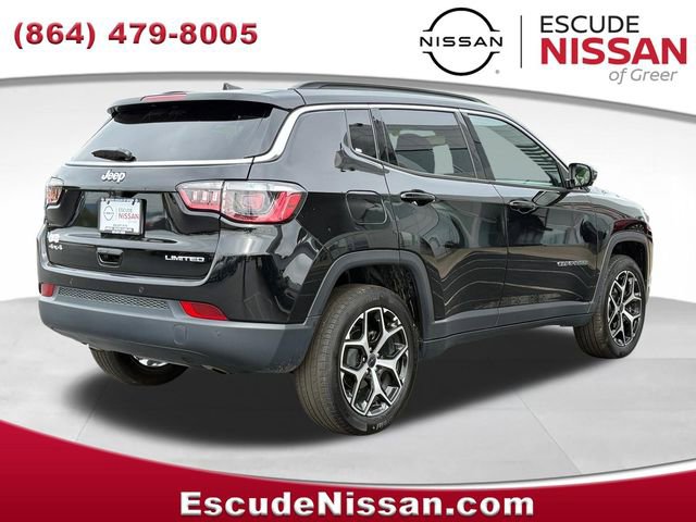 Used 2025 Jeep Compass Limited AWD/4WD image 3
