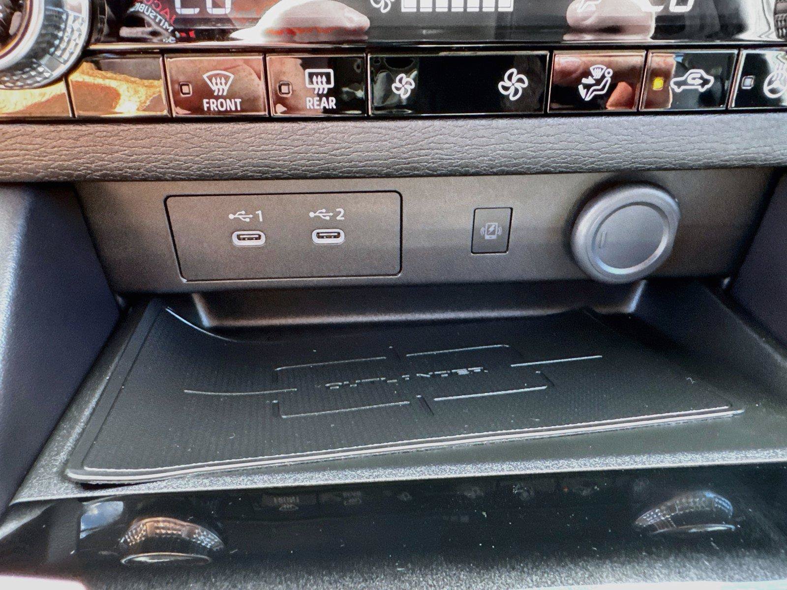 New 2026 Mitsubishi Outlander SE FWD image 23
