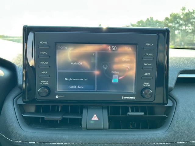 Used 2021 Toyota RAV4 LE image 25