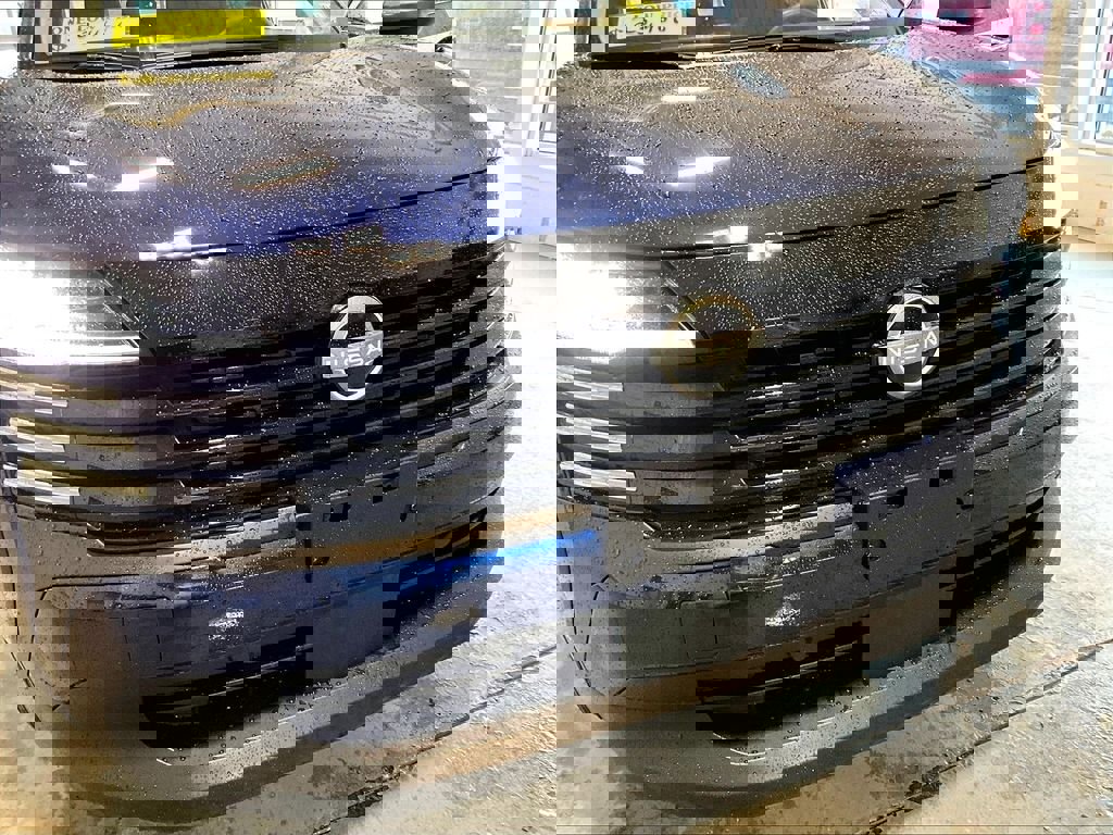 Used 2025 Nissan Kicks SV image 30