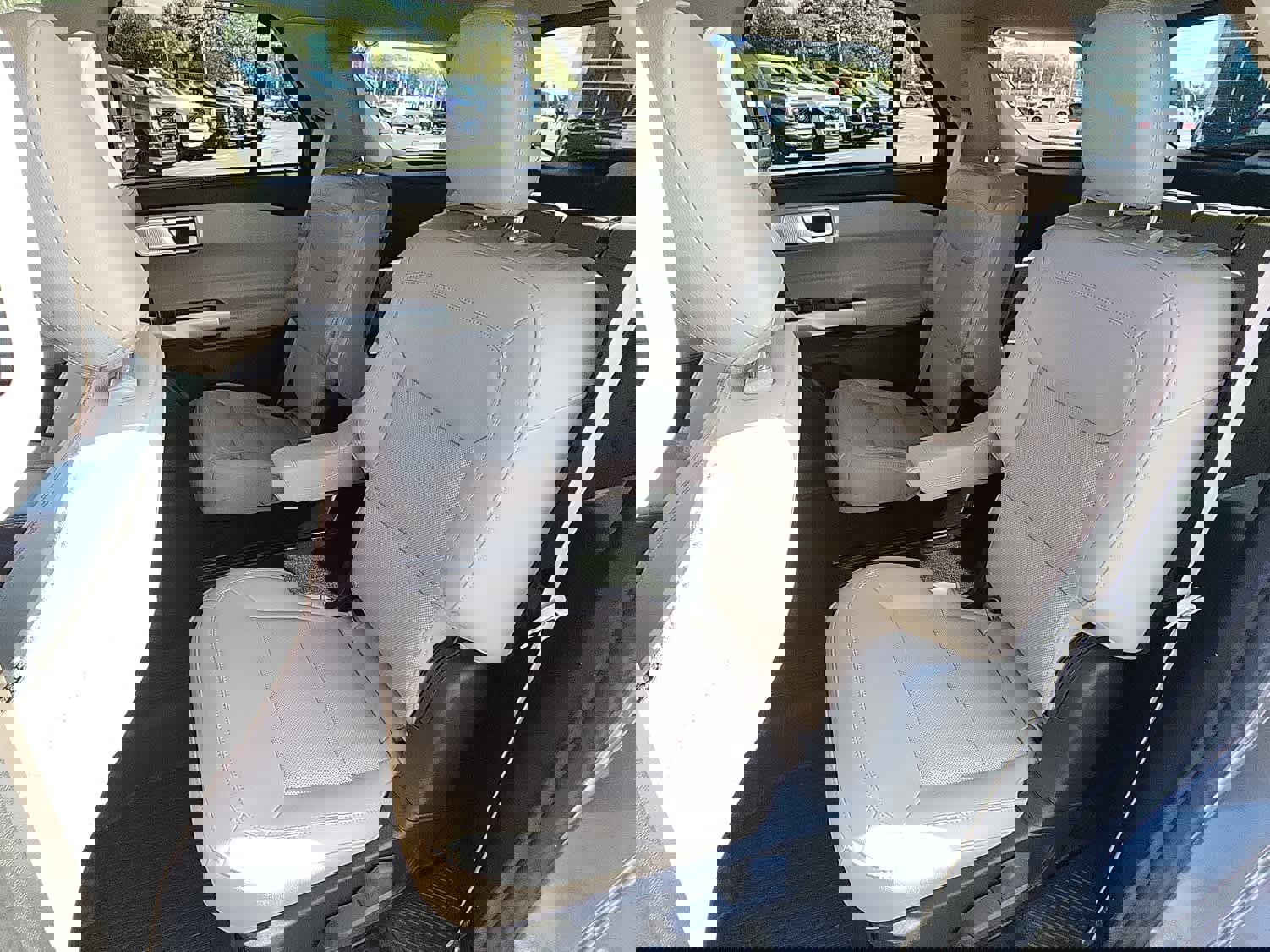 Used 2023 Ford Explorer Limited w/ Hybrid Equipment Group 310A image 8