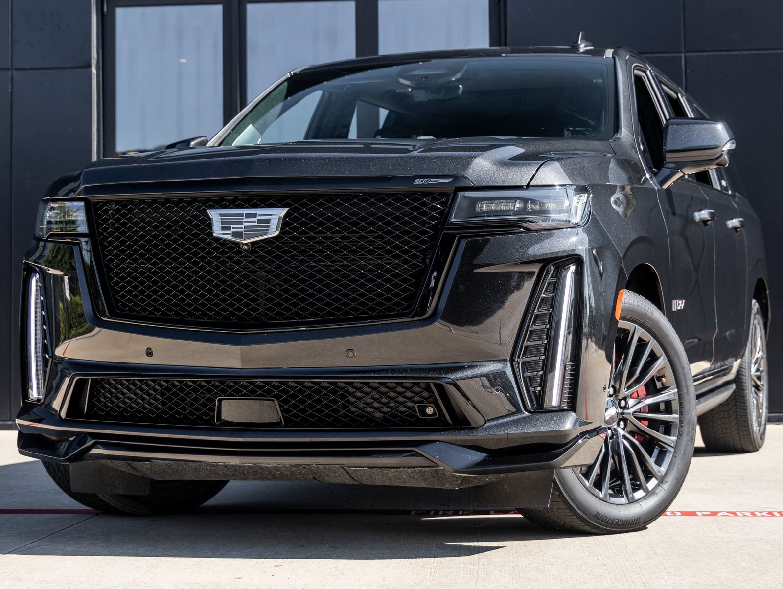 Used 2024 Cadillac Escalade ESV V AWD/4WD image 1