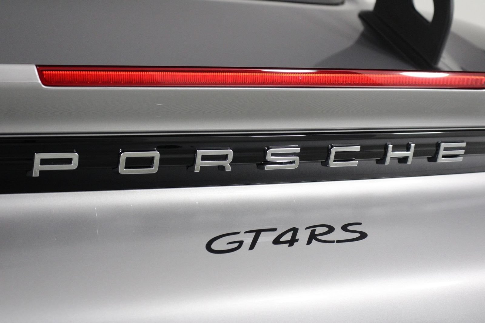 Certified 2025 Porsche 718 Cayman GT4 RS RWD image 21
