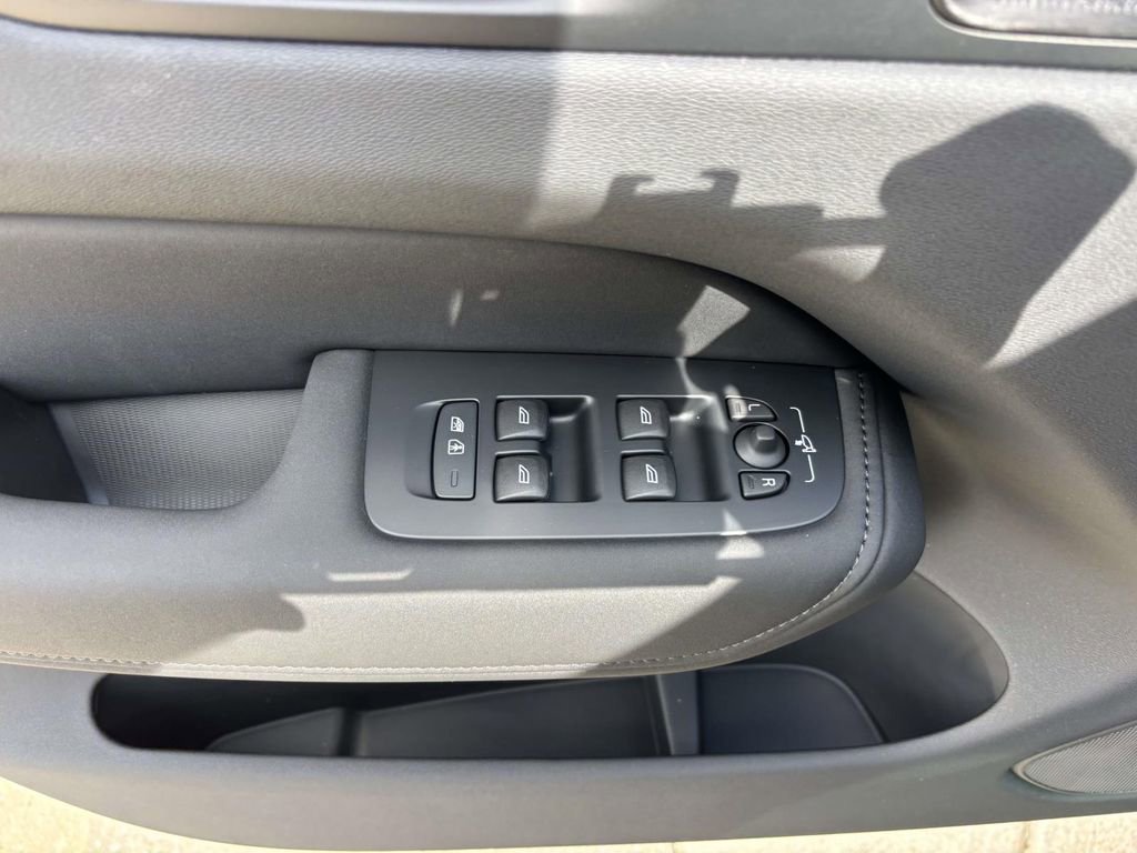 New 2026 Volvo XC60 B5 Plus w/ Protection Package Premier image 13