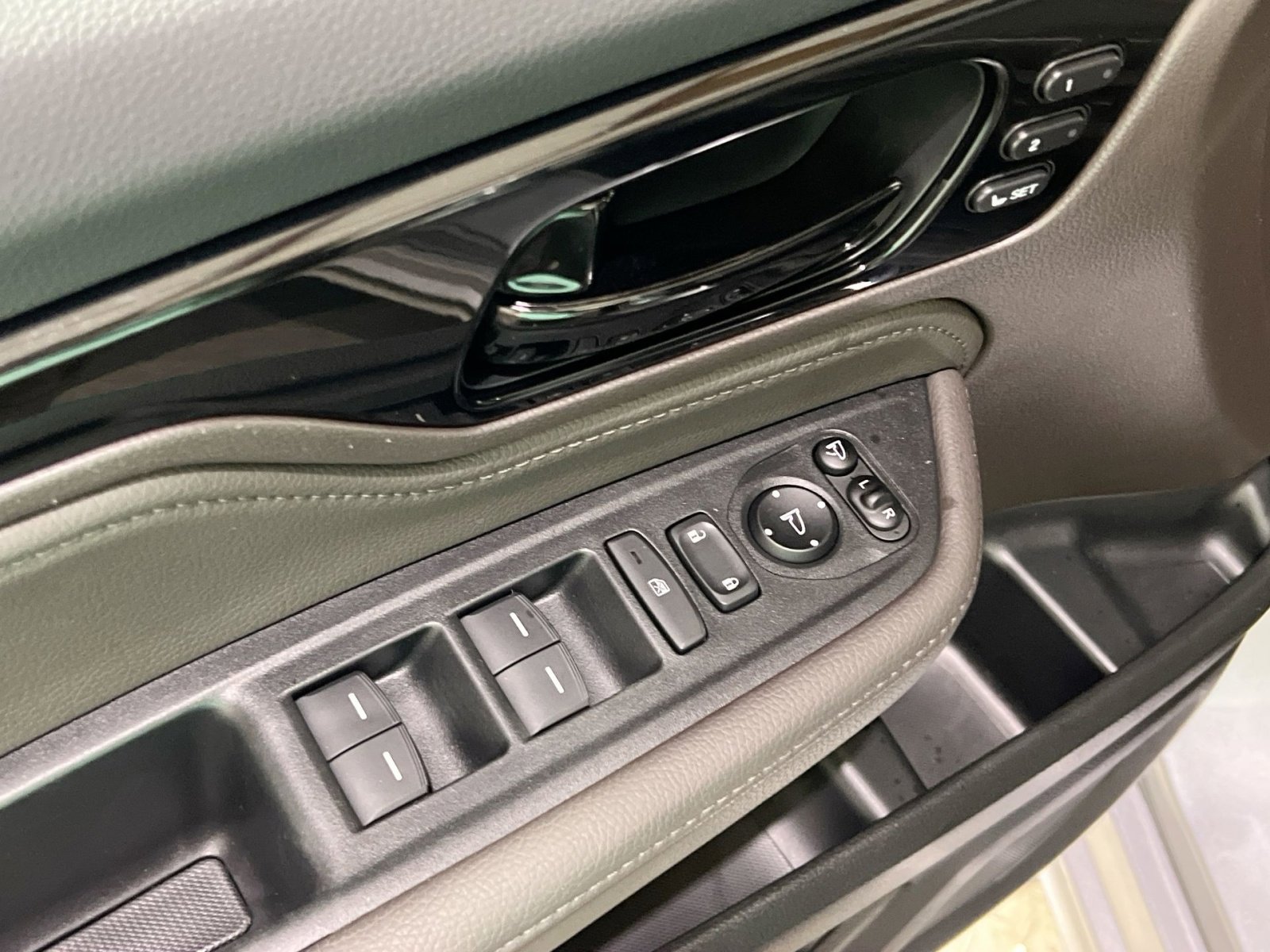 Used 2023 Honda Odyssey Elite image 29