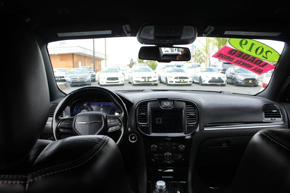 Used 2019 Chrysler 300 S AWD/4WD image 26