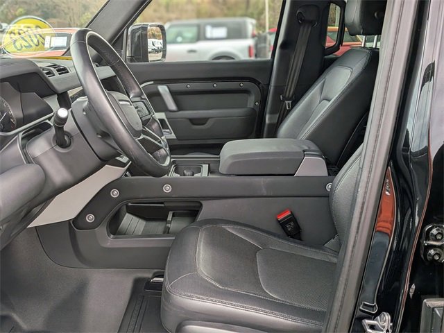 Used 2023 Land Rover Defender 110 X-Dynamic SE image 14