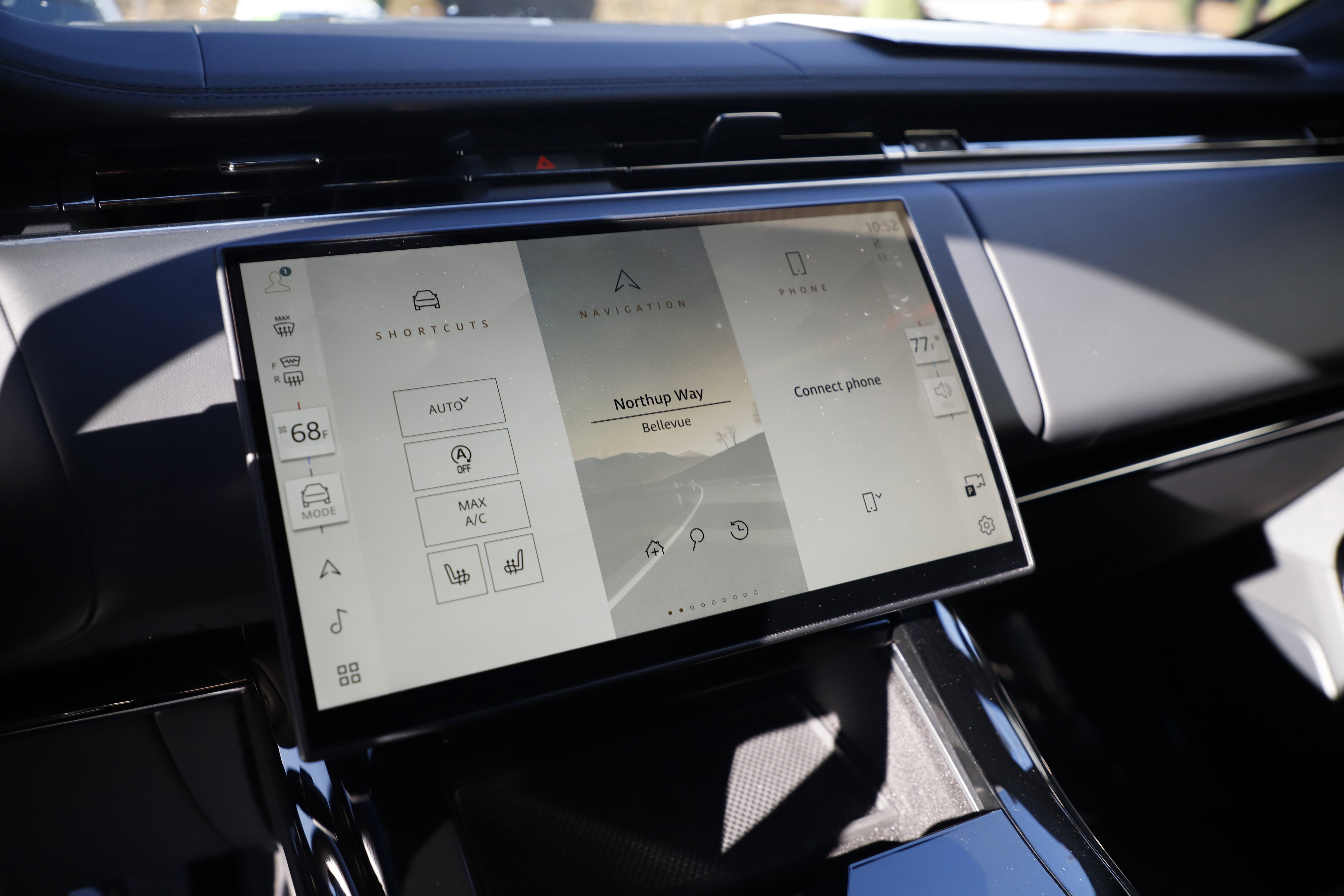 Certified 2025 Land Rover Range Rover Sport image 23