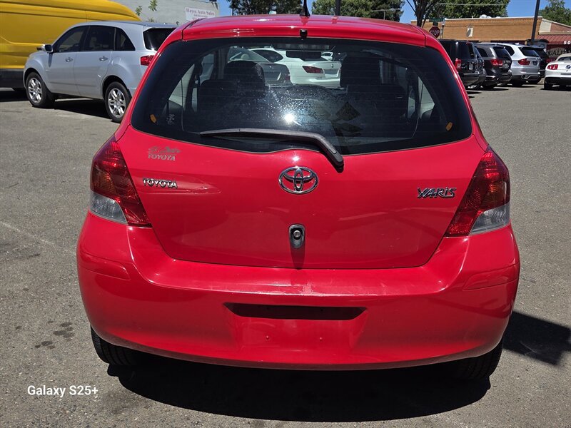 Used 2009 Toyota Yaris S FWD image 4