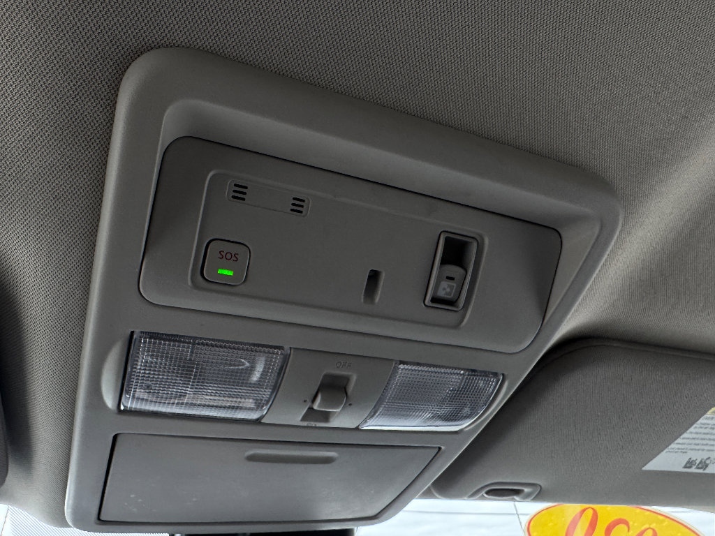 Used 2020 Nissan Titan SV w/ SV Convenience Package image 23