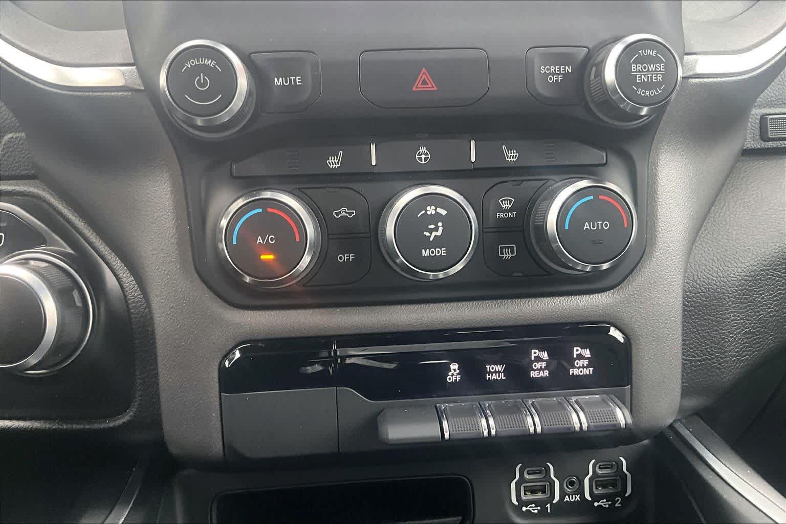 Used 2022 RAM 1500 Big Horn AWD/4WD image 34