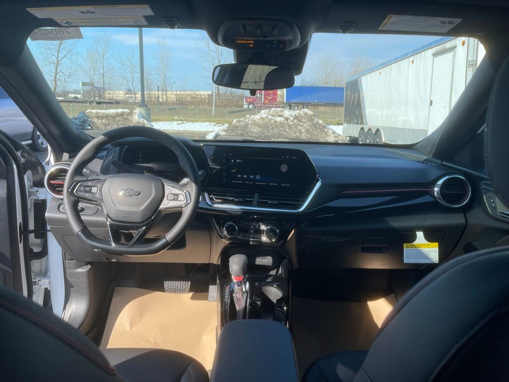 New 2026 Chevrolet Trax RS w/ Sunroof Package image 23