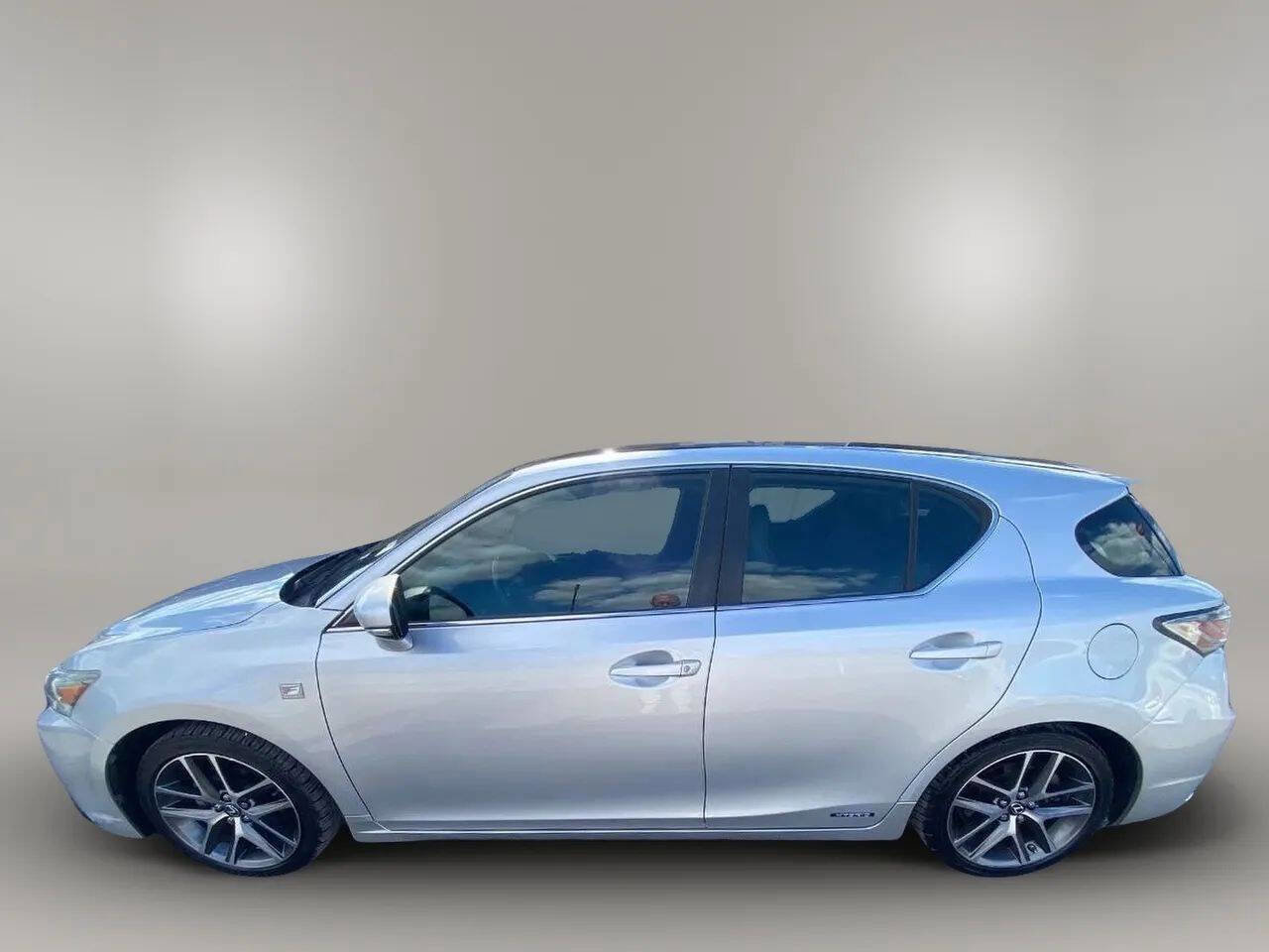 Used 2014 Lexus CT 200h Base 4dr Hatchback image 8