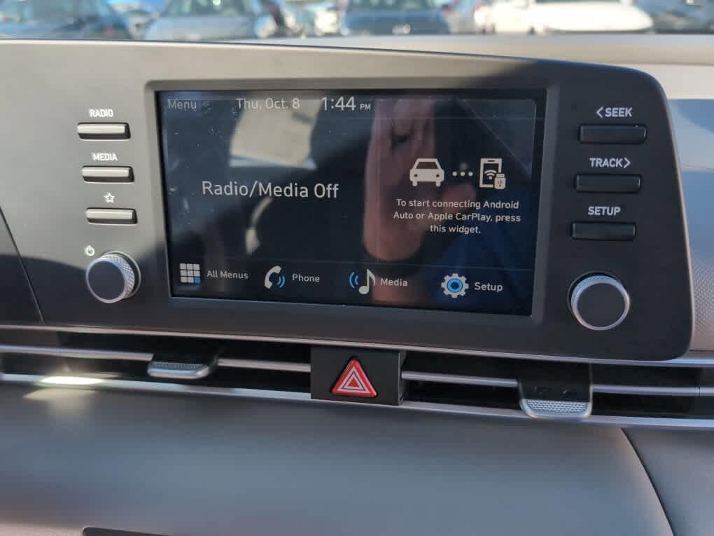 New 2026 Hyundai Elantra SE FWD image 24