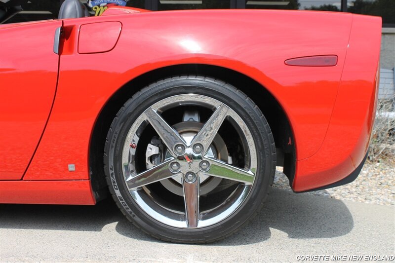 Used 2007 Chevrolet Corvette Convertible w/ Preferred Equipment Group RWD image 12