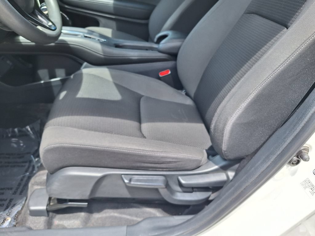 Used 2022 Honda HR-V EX image 29
