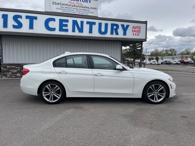 Used 2017 BMW 330i Sedan RWD image 14