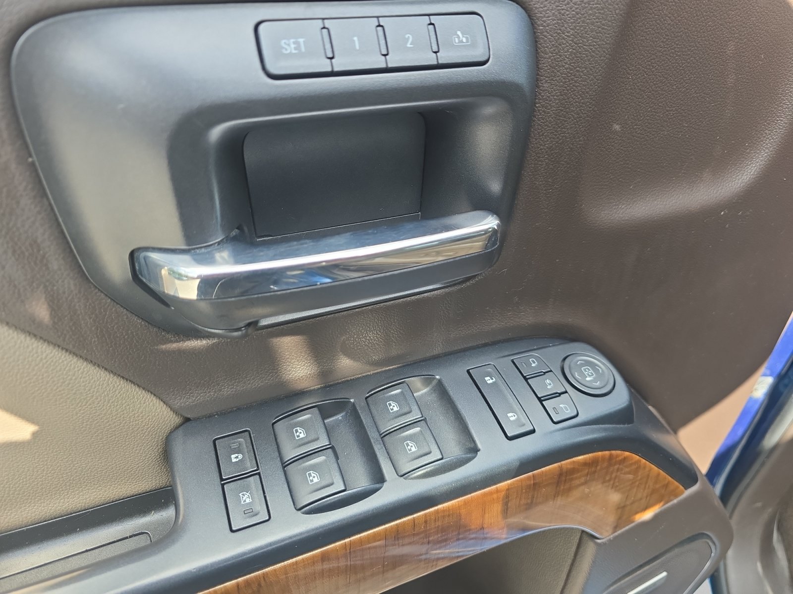 Used 2018 GMC Sierra 1500 SLT w/ SLT Premium Package AWD/4WD image 21
