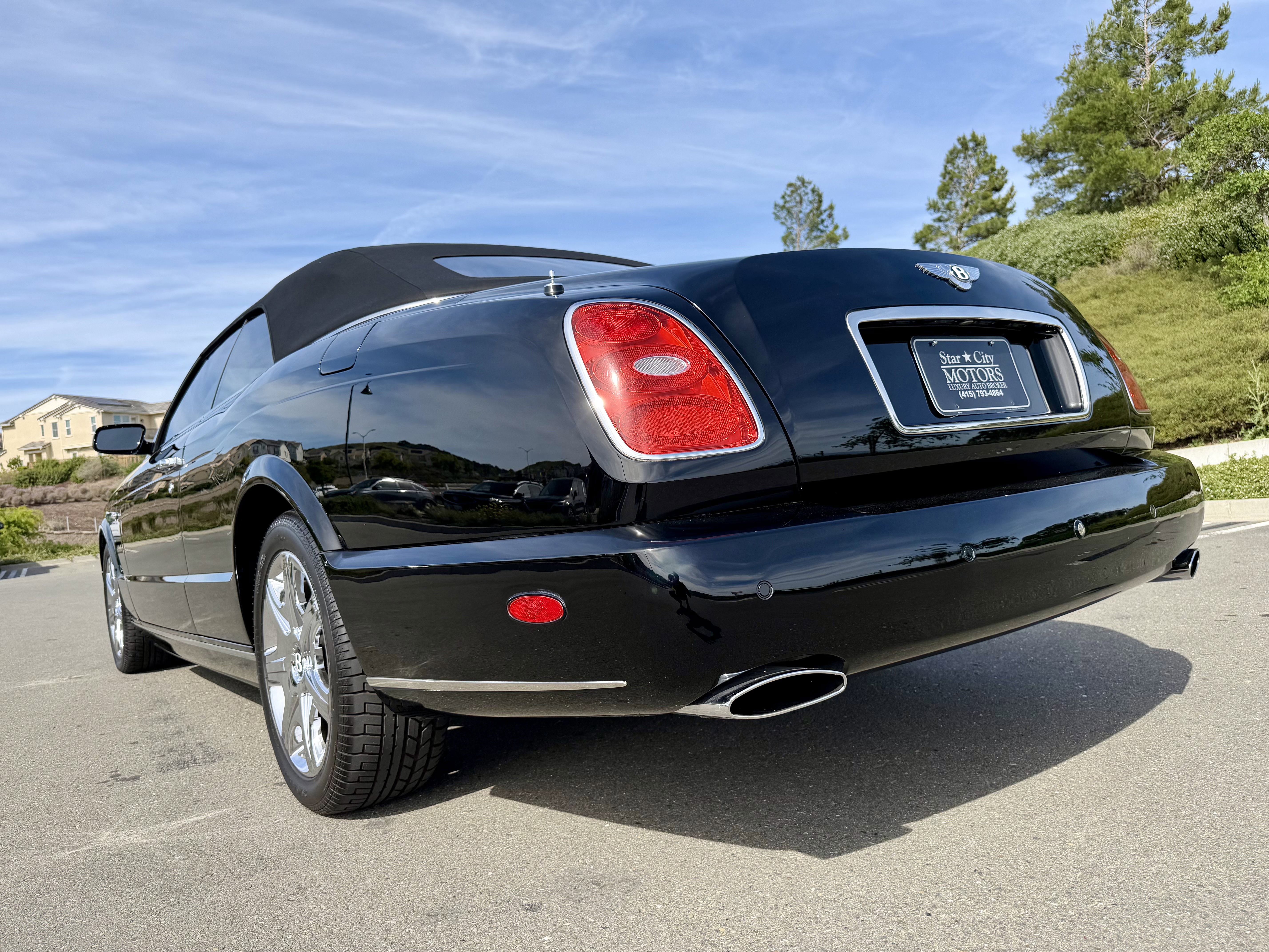 Used 2007 Bentley Azure image 22