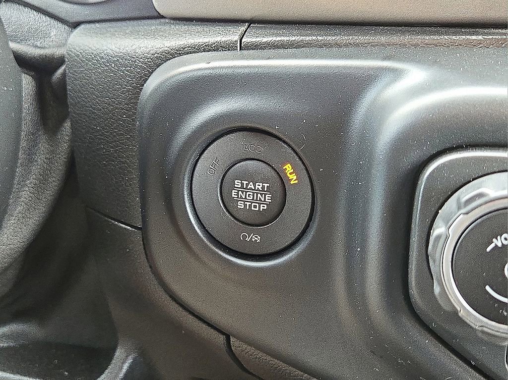 Used 2018 Jeep Wrangler Unlimited Sport S image 31